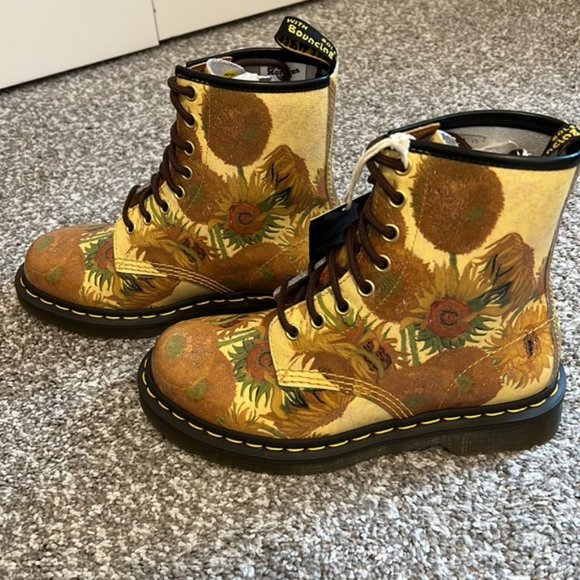 Doc Martens The National Gallery Van Gogh Sunflowers Boots NWT 🔥🔥🔥 - Picture 7 of 8